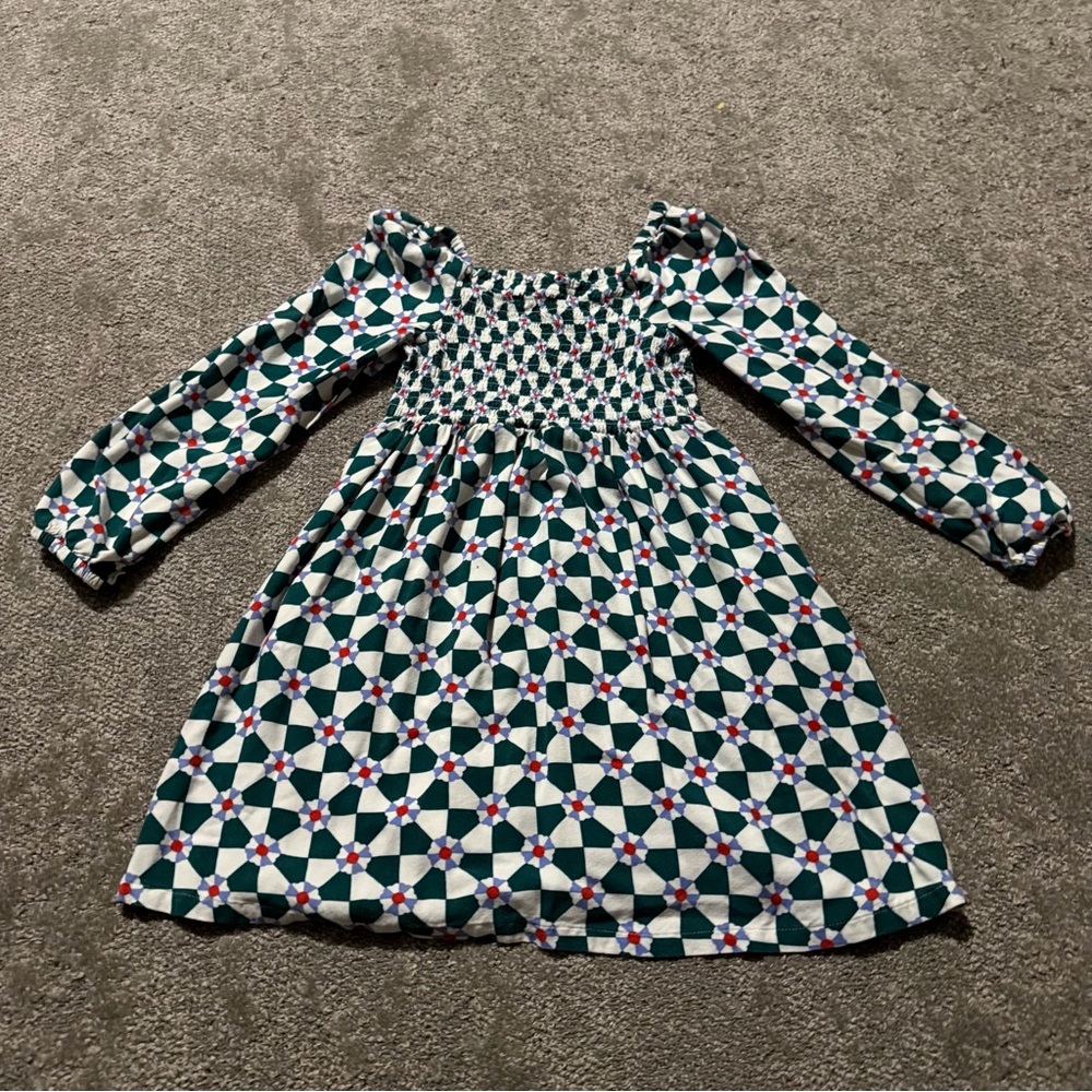 Hanna Anderson young girls long sleeve flowy dress size 6-7 (120cm) multicolor